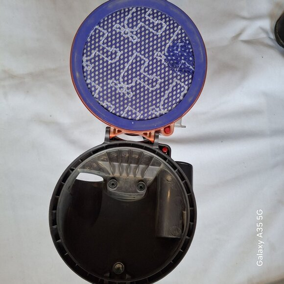 Dyson DC24 Vacuum Cleaner Cyclone Assembly With Filter A Replacement Part - Picture 4 of 9